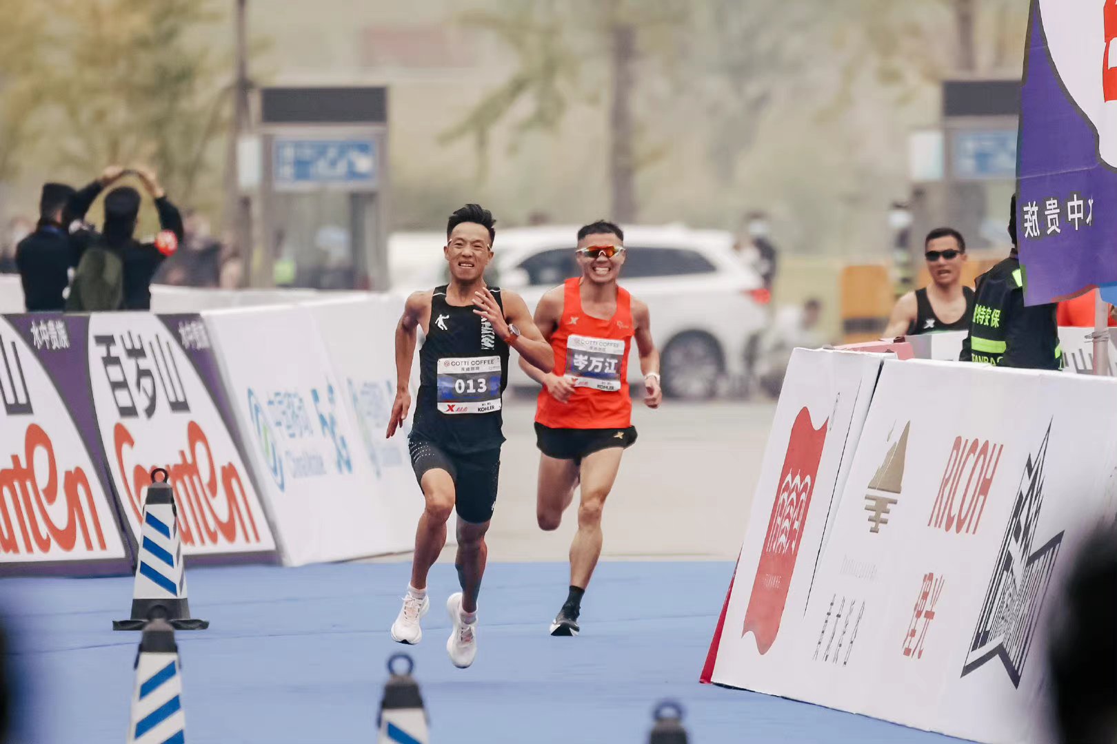 星空体育网站入口-赛场冲刺：终点前的极限速度大战